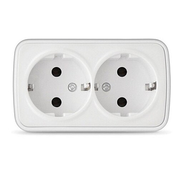 Розетка для открытой проводки брызгозащищенная двойная 16А с/з, белая